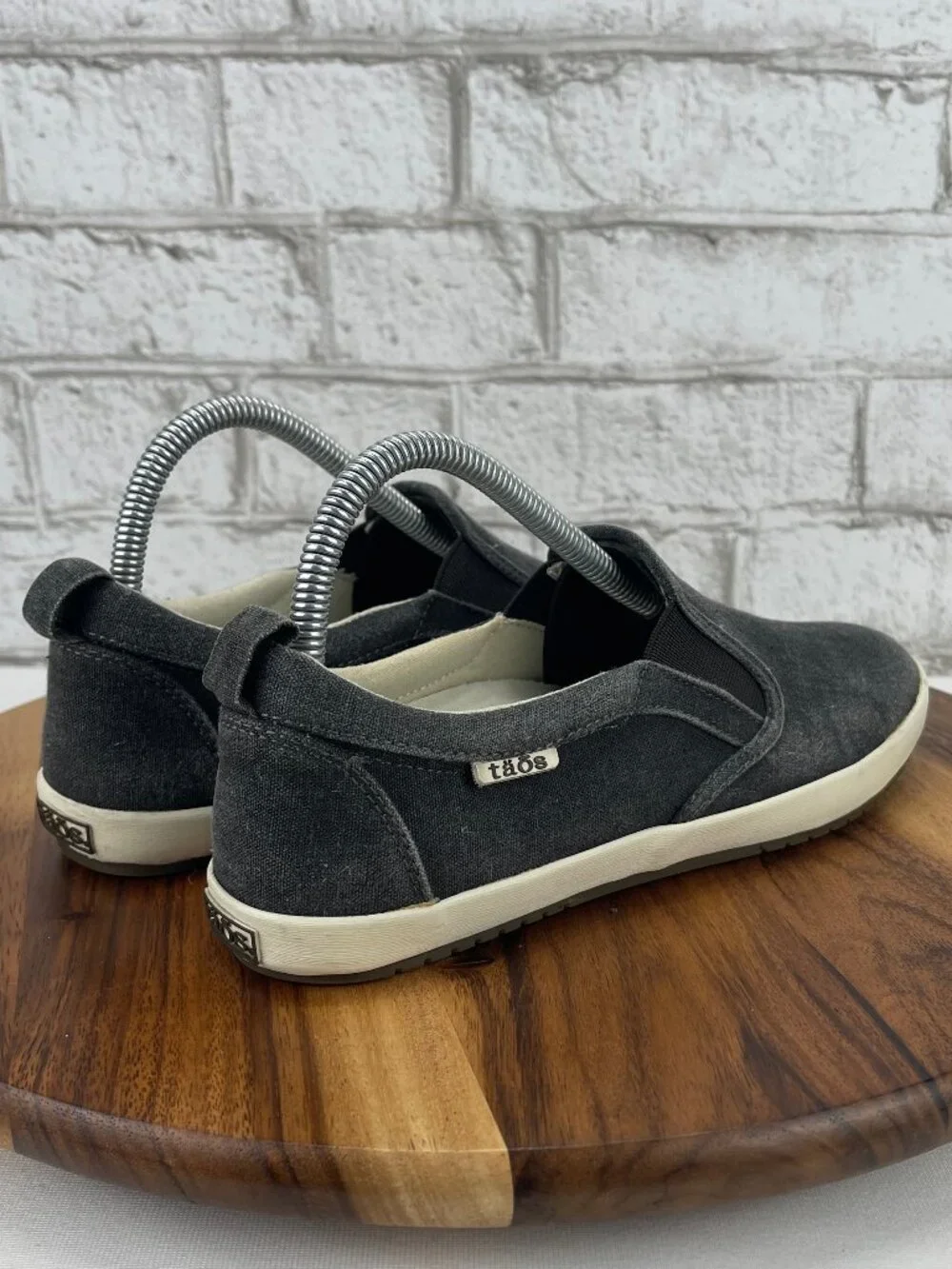 Taos Dandy Womens 8.5 Charcoal Gray Washed Canvas Slip On Comfort Shoes DND13455